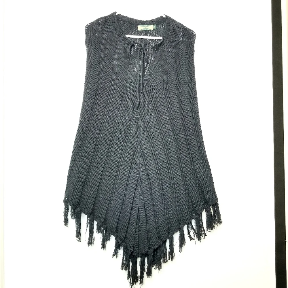 525 America Black 100% Cotton Cable Chunky Knit Ribbed Fringe Hem Poncho , O/S